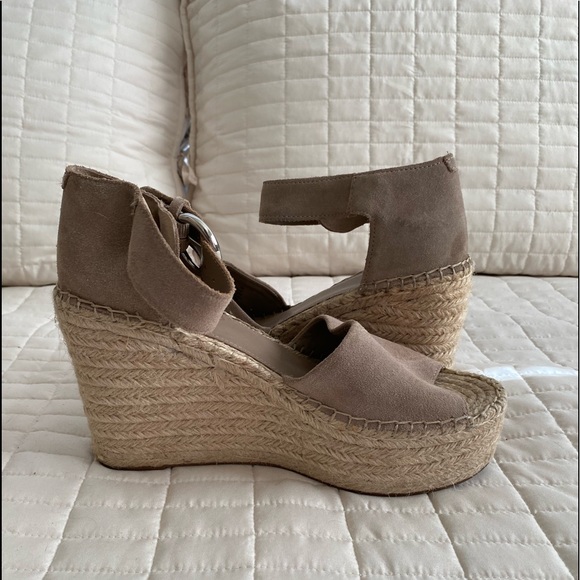 Marc Fisher
ALIDA ESPADRILLE PLATFORM WEDGE - Picture 8 of 14
